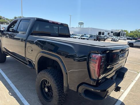 Used 2025 GMC Sierra 2500 AT4 w/ AT4 Premium Plus Package AWD/4WD image 11