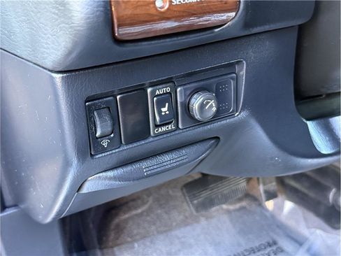 Used 2002 Nissan Pathfinder 4WD w/ (LTH) Leather Pkg image 17