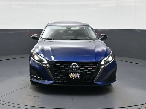 Certified 2024 Nissan Altima 2.0 SR FWD image 3