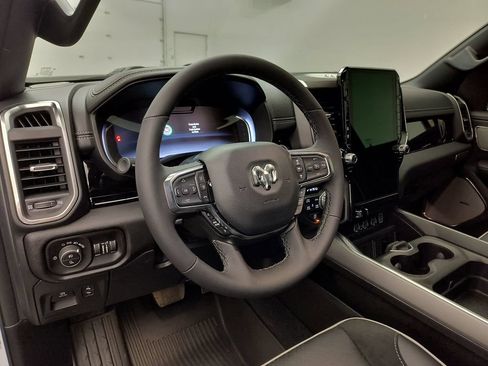 Used 2026 RAM 1500 Laramie AWD/4WD image 4