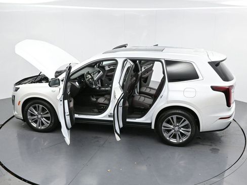 Certified 2024 Cadillac XT6 Premium Luxury image 40