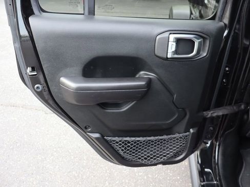 Used 2019 Jeep Wrangler Unlimited Sport S AWD/4WD image 24