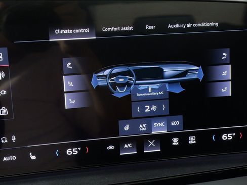 Used 2025 Audi Q6 e-tron Premium image 58