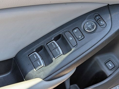 Used 2018 Honda Accord EX-L image 13