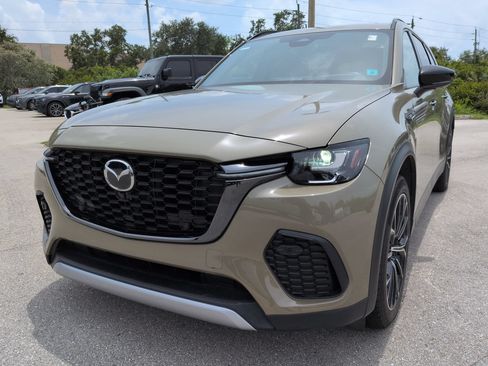 Used 2025 MAZDA CX-70 Plug-In Hybrid w/ Premium Plus AWD/4WD image 9