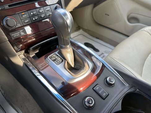 Used 2011 INFINITI G37 x Sedan w/ Premium Pkg AWD/4WD image 30