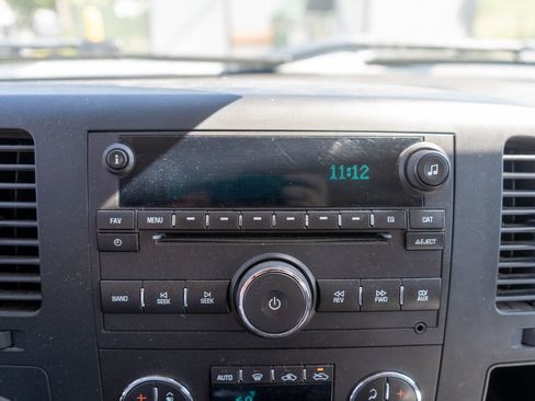 Used 2009 Chevrolet Silverado 2500 W/T AWD/4WD image 20