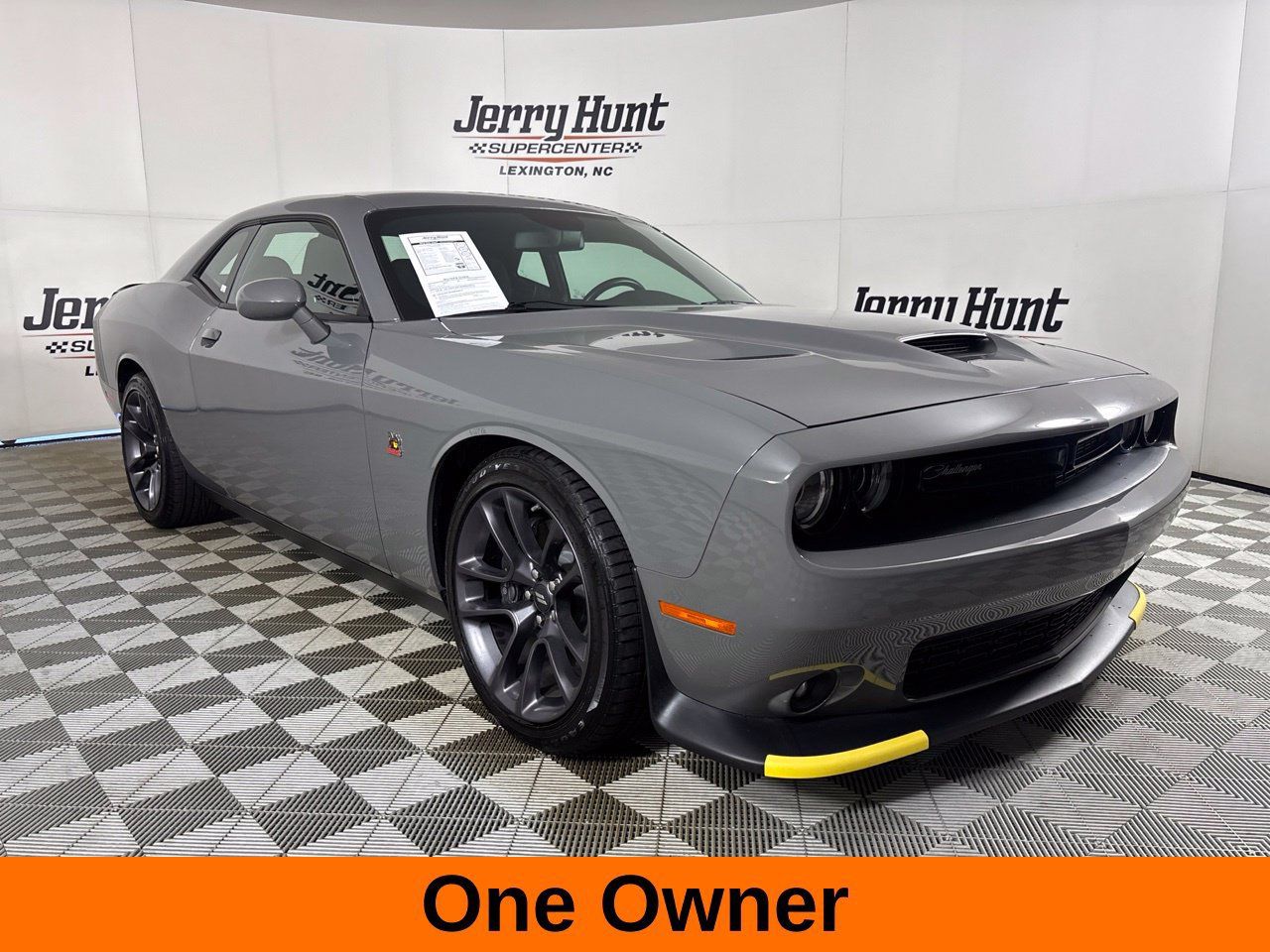 Used 2023 Dodge Challenger R/T Scat Pack w/ Scat Pack Stripe RWD image 4