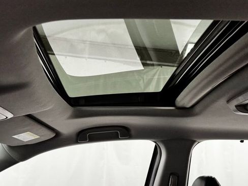 Used 2017 Honda Pilot Touring image 37