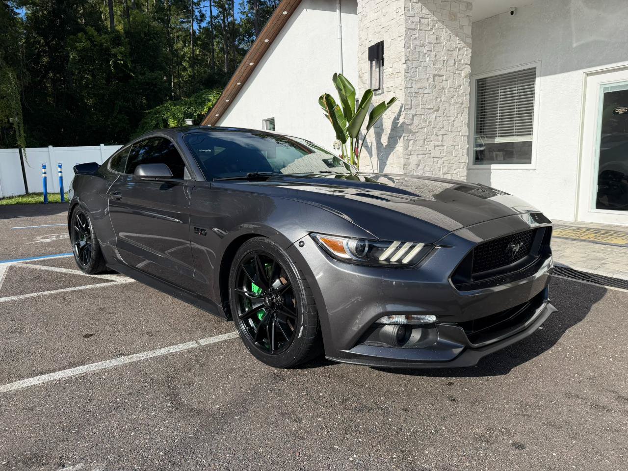 Used 2017 Ford Mustang GT w/ Black Accent Package RWD image 19