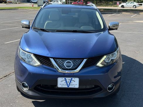 Used 2018 Nissan Rogue Sport SV w/ SV Technology Package AWD/4WD image 14