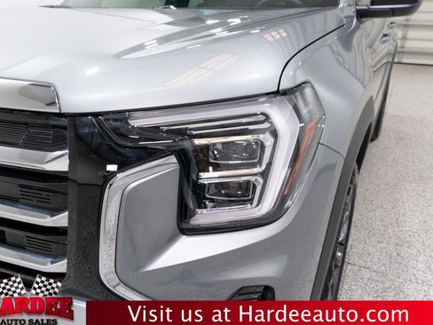 Used 2025 GMC Terrain Elevation w/ Elevation Premium Package image 8