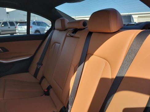 Used 2025 BMW 330i Sedan image 10