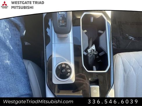 New 2026 Mitsubishi Outlander SEL image 25