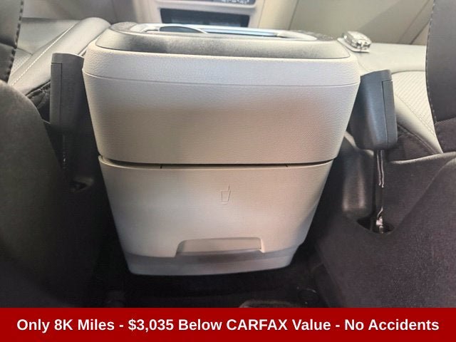 Used 2024 Chrysler Pacifica Touring-L FWD image 10