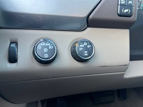Used 2016 Chevrolet Tahoe LT AWD/4WD image 35