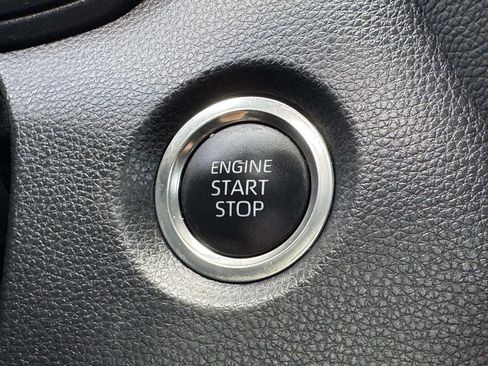 Used 2025 Toyota Corolla SE FWD image 9
