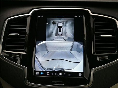 Used 2024 Volvo XC90 T8 Plus w/ Protection Package Premier image 19
