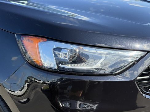 Certified 2023 Ford Edge SE w/ Black Appearance Package AWD/4WD image 10