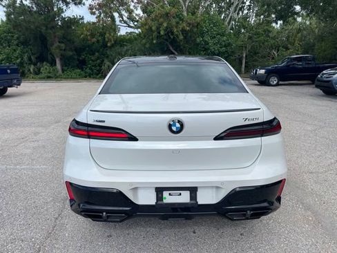 Used 2023 BMW 760i xDrive AWD/4WD image 3