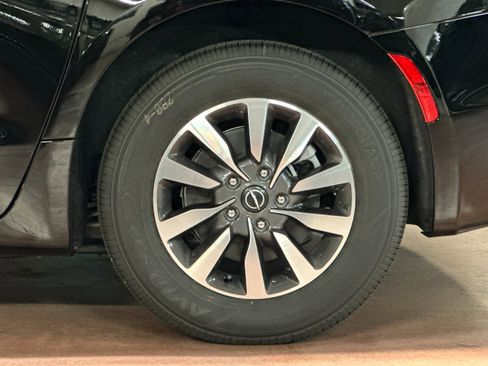 New 2026 Chrysler Pacifica Select image 25