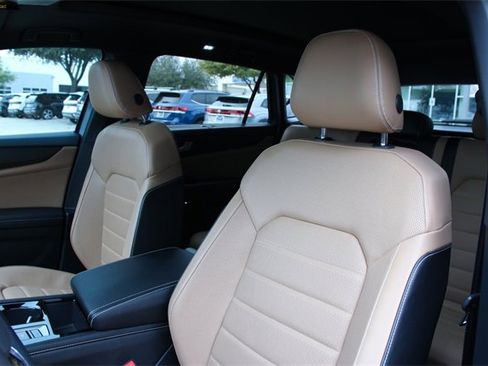 Certified 2025 Volkswagen Atlas Cross Sport SEL R-Line image 12