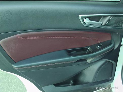 Used 2020 Ford Edge Titanium w/ Equipment Group 301A AWD/4WD image 16