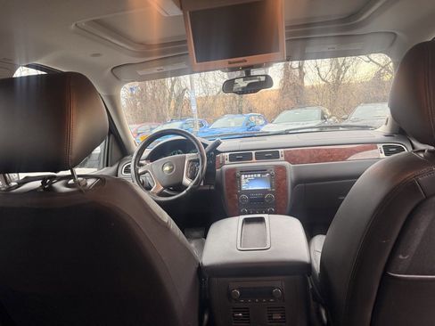 Used 2012 Chevrolet Avalanche LTZ image 12