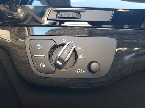 Used 2019 Audi Q7 3.0T Premium image 30