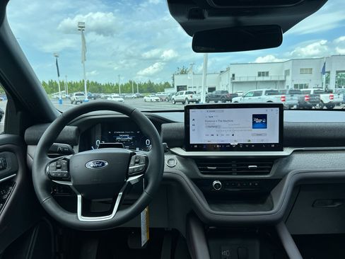 New 2026 Ford Explorer Platinum RWD image 12