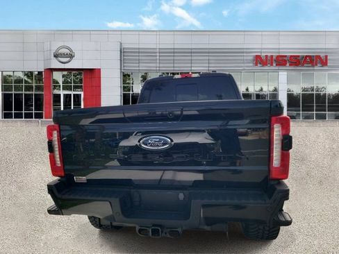 Used 2023 Ford F250 XLT w/ XLT Premium Package AWD/4WD image 3