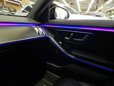 Used 2023 Mercedes-Benz S 580 4MATIC Sedan w/ AMG Line image 34