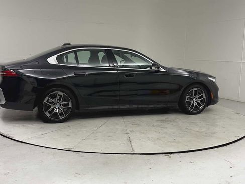 Used 2026 BMW 540i xDrive w/ Executive Package AWD/4WD image 9