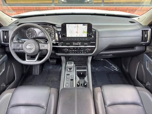 Used 2023 Nissan Pathfinder SL w/ SL Premium Package FWD image 12