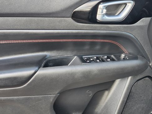 Used 2023 Jeep Compass Trailhawk image 18