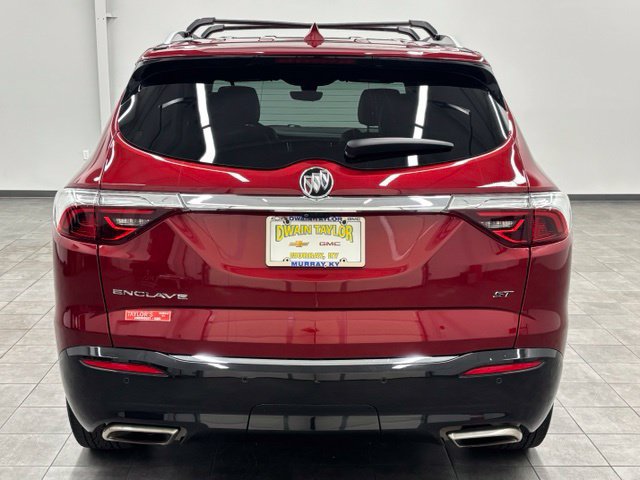 Used 2024 Buick Enclave Essence w/ Sport Touring Edition FWD image 3