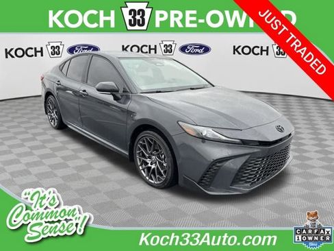 Used 2025 Toyota Camry SE image 1