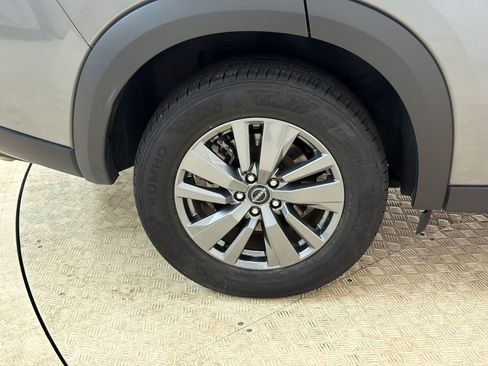 Used 2025 Nissan Pathfinder SV AWD/4WD image 13