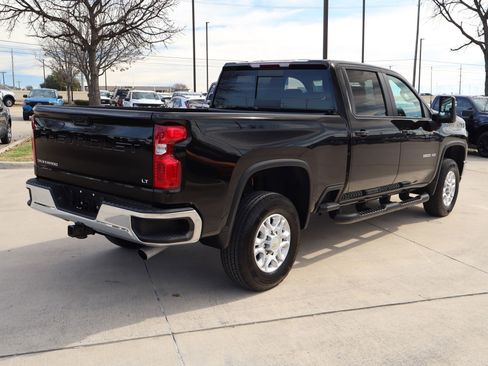 Used 2023 Chevrolet Silverado 3500 LT w/ Convenience Package image 4