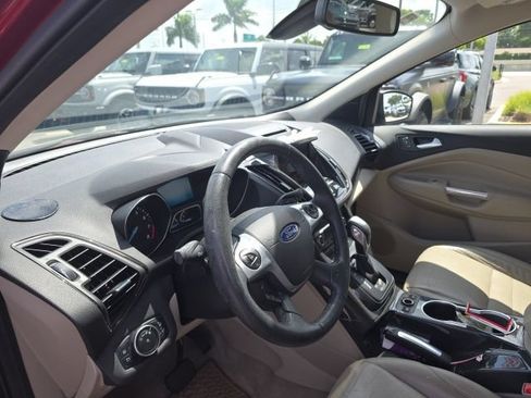 Used 2016 Ford Escape Titanium FWD image 9