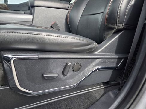 Certified 2024 Ford F250 Lariat w/ Black Appearance Package image 28