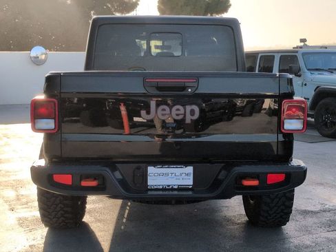 Certified 2023 Jeep Gladiator Mojave image 6