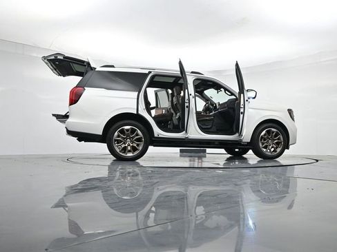 New 2025 Ford Expedition King Ranch image 48