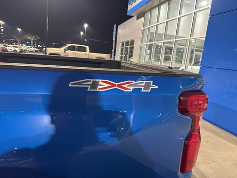 Used 2022 Chevrolet Silverado 1500 Custom image 7