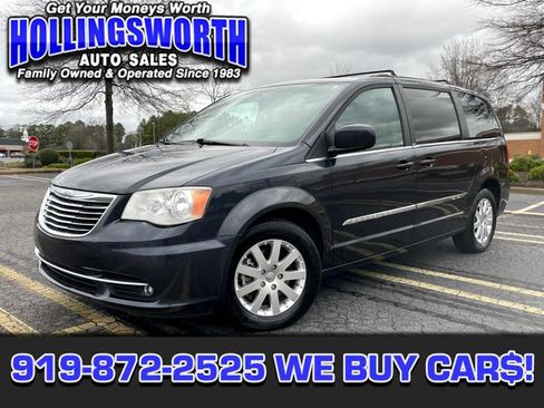 Used 2014 Chrysler Town & Country Touring image 1
