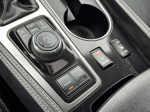 Used 2016 Nissan Maxima 3.5 SL image 32