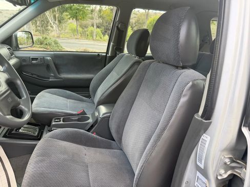 Used 2001 Honda Passport EX image 11