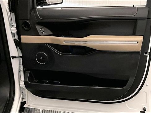 Used 2024 Ford Expedition Max Limited image 18