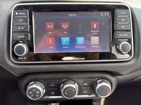 Used 2023 Nissan Versa S w/ Trunk Package FWD image 2