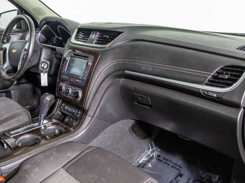 Used 2016 Chevrolet Traverse LT w/ Traveler's Package image 47